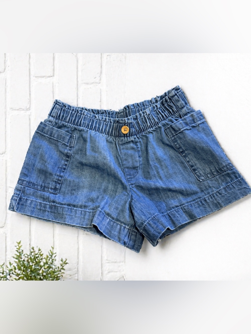 Old Navy girls Denim Shorts Size 8 Medium pull on Elastic Waist Casual Summer - Picture 1 of 5